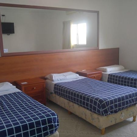 Hotel Cruce Del Desierto Veinticinco de Mayo  ภายนอก รูปภาพ